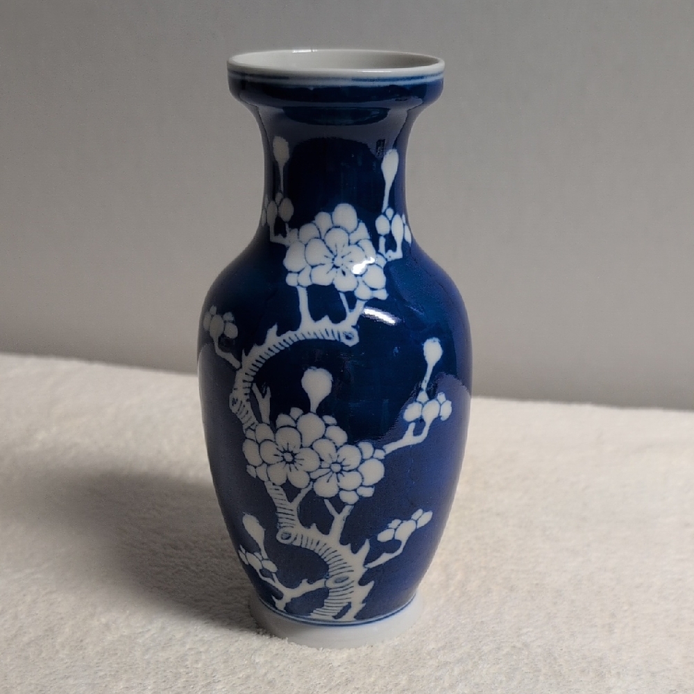 Vintage Chinese Blue and White Floral Prunus Blossom Porcelain Bud Vase